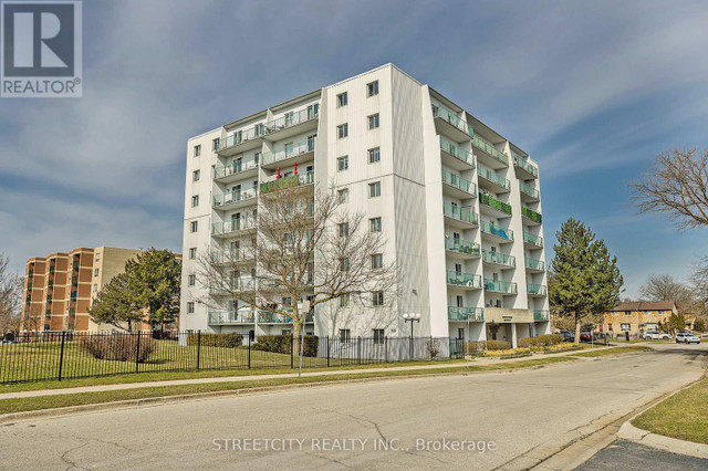 #701 -986 HURON ST London, Ontario in Condos for Sale in London - Image 2