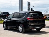 Welcome to 400 Chrysler Dodge Jeep Ram. 3.6L Pentastar V-6 engine - Advanced infotainment system - C... (image 5)