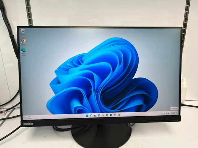 Lots of 24 inches 2K  monitors, frameless, --UNIWAY 8TH STREET63735877327105123