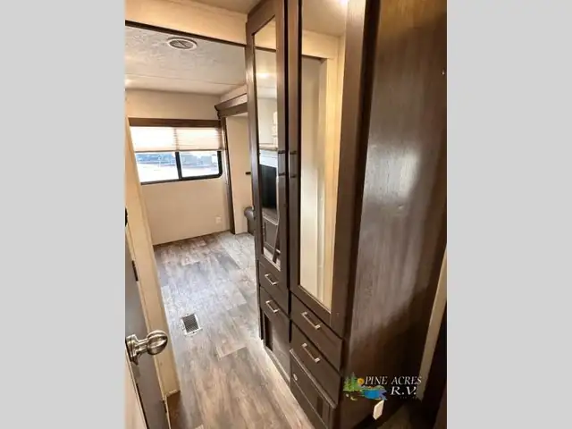 2019 Forest River RV Salem 32BHDS Bunk Room & 2 Slides in Travel Trailers & Campers in Moncton - Image 35
