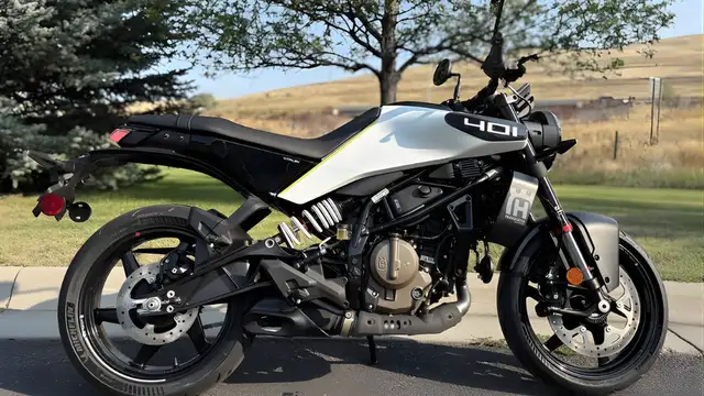 2024 Husqvarna Motorcycles VITPILEN 401 in Street, Cruisers & Choppers in Delta/Surrey/Langley - Image 2