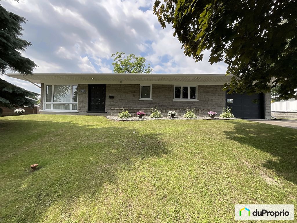 $699,000 - Bungalow for sale in L'Ancienne-Lorette — photo 1