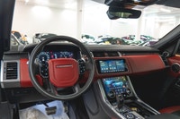 Land Rover Range Rover Sport P400 HST 2021: - Extérieur métallisé gris CARPATHIAN avec intérieur en... (image 8)