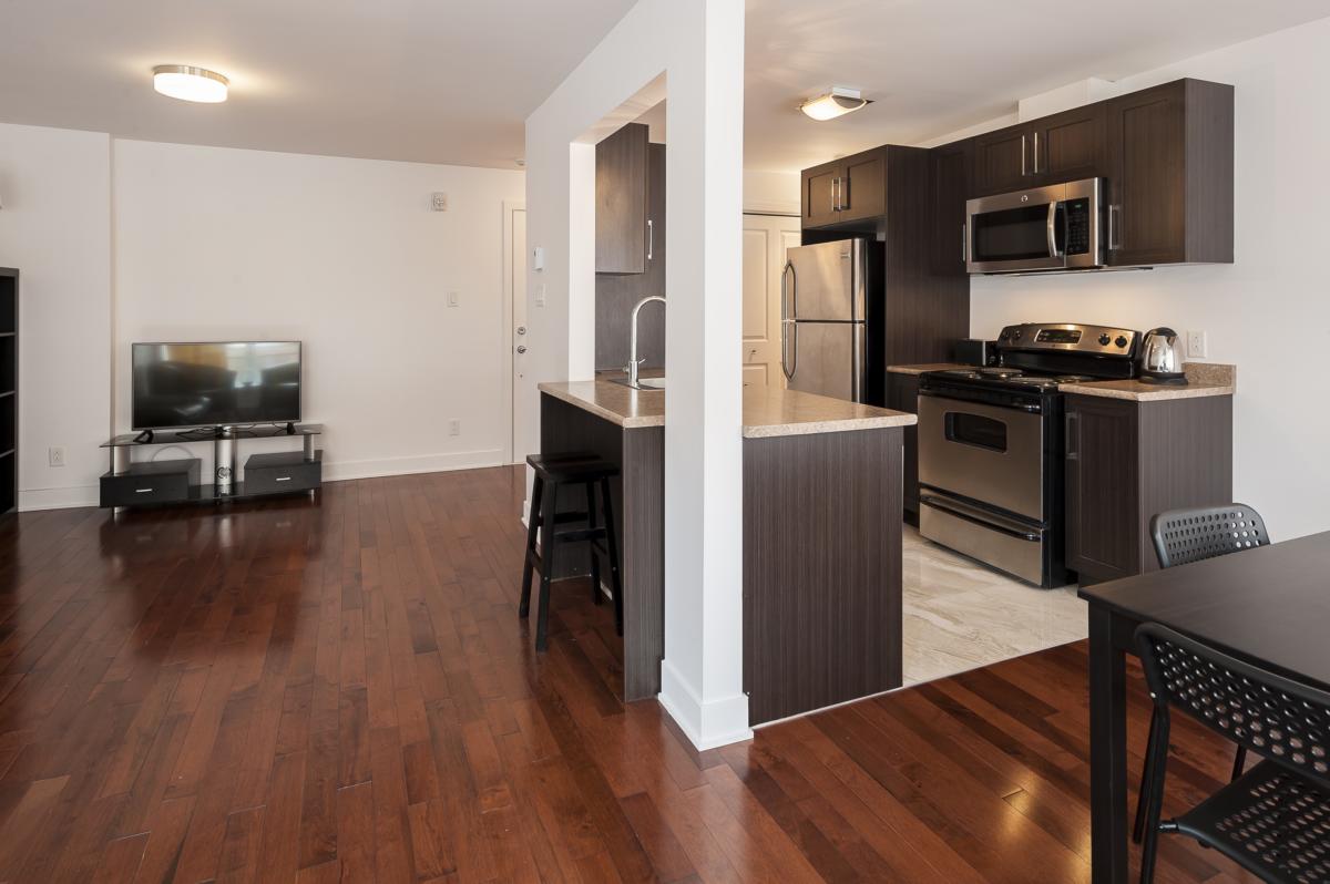 Apartments for Rent in Pointe-Claire — photo 1
