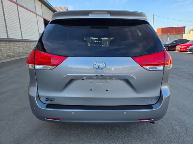 2014 Toyota Sienna LIMITED / AWD / SUNROOF / LEATHER 7 PASSAGER in Cars & Trucks in West Island - Image 7