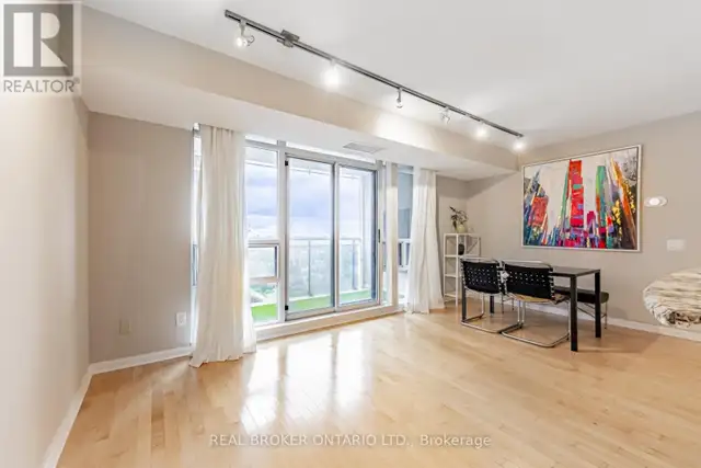 2011 - 153 BEECROFT ROAD Toronto (Lansing-Westgate), Ontario in Long Term Rentals in City of Toronto - Image 5