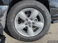 This Ram 1500 Classic has a powerful EZH 5.7L HEMI(R) VVT V8 w/ FuelSaver MDS engine powering this A... (image 9)