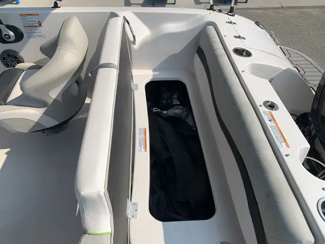 2023 Legend Vibe D19 Deck Boat in Powerboats & Motorboats in Sudbury - Image 39