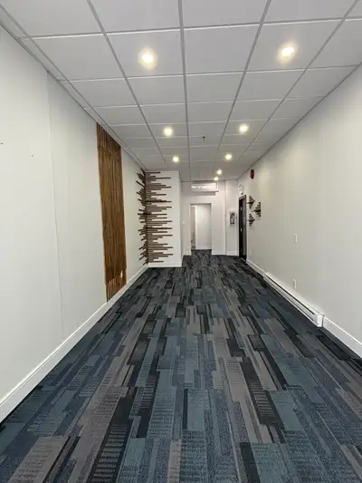 UPDATED COMMERCIAL UNIT - LOCATED DOWNTOWN SARNIA Position your business in one of Sarnia's most des...