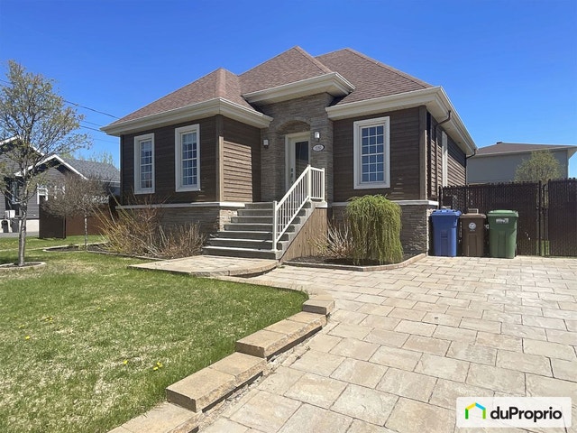 $535,000 - Bungalow for sale in Alma — photo 1