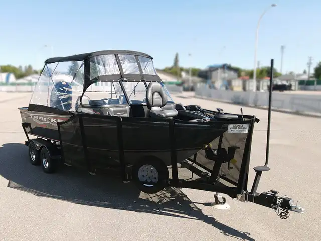 2020 TRACKER Targa V-18 Combo Fish & Ski -used fishing boat in Powerboats & Motorboats in Prince Albert - Image 9