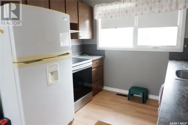 116 Empire PLACE Assiniboia, Saskatchewan in Houses for Sale in Moose Jaw - Image 8