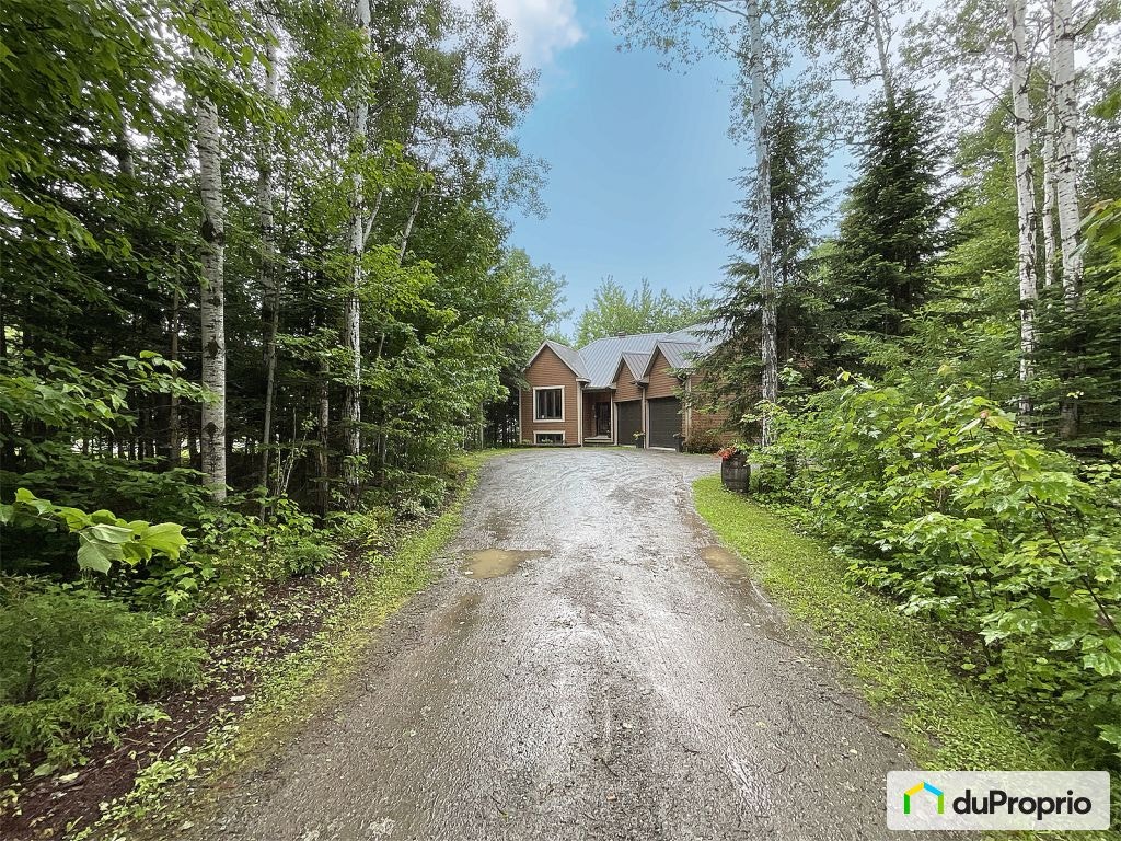 $430,000 - Bungalow for sale in St-Modeste — photo 1
