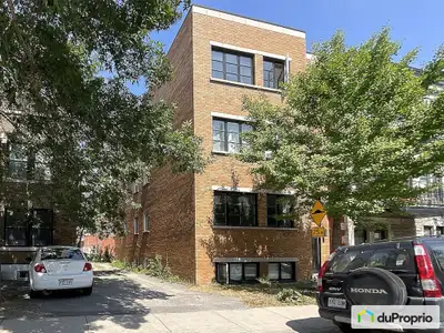 Quadruplex à vendre Opportunité rare à Ville-Marie ! 1947 avenue des Érables, Montréal. Vous rêvez d...