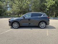 // ACCIDENT FREE!! // // SINGLE OWNER! // This 2025 Mazda CX-5 Sport Design AWD is a sharp, well-kep... (image 9)
