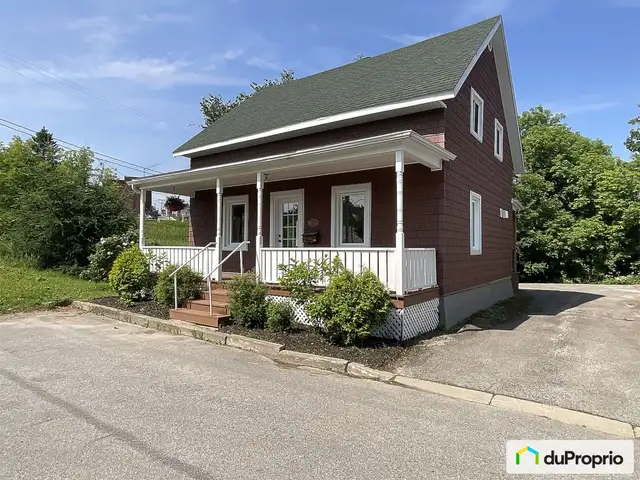 $325,000 - 2 Storey for sale in Chicoutimi (Chicoutimi) in Houses for Sale in Saguenay - Image 2