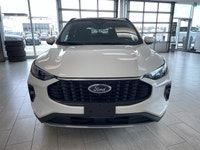 ===== Key Features ===== * Only 5,863 km * One Owner * Platinum Trim * All-Wheel Drive (AWD) * CVT A... (image 5)
