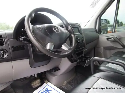 2015 Mercedes-Benz Sprinter 3/4 TON CARGO-MOVING 3 PASSENGER 3.0 in Cars & Trucks in Markham / York Region - Image 14