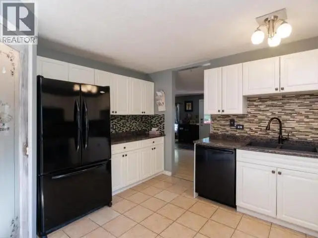 2001 CENTENNIAL STREET Whitehorse, Yukon in Houses for Sale in Whitehorse - Image 13
