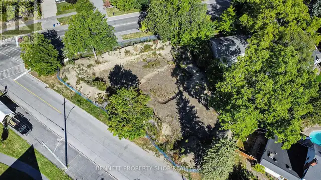 253 CUNNINGHAM AVENUE Ottawa, Ontario in Land for Sale in Ottawa - Image 5