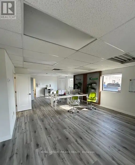 156-160 NEWBOLD COURT London South (South Z), Ontario in Commercial & Office Space for Rent in London - Image 3