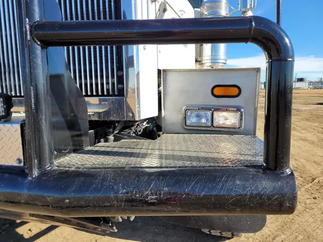 2013 WESTERN STAR 6900XD in Heavy Trucks in Saskatoon - Image 107