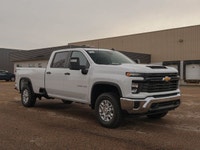This Chevrolet Silverado 3500HD delivers a Turbocharged Diesel V8 6.6L/403 engine powering this Auto... (image 9)