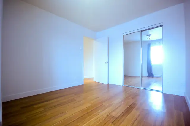 GRAND 4  1/2 in Long Term Rentals in City of Montréal - Image 10