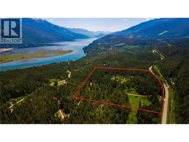 1750 Highway 23 South Highway S Revelstoke, British Columbia in Houses for Sale in Revelstoke - Image 3