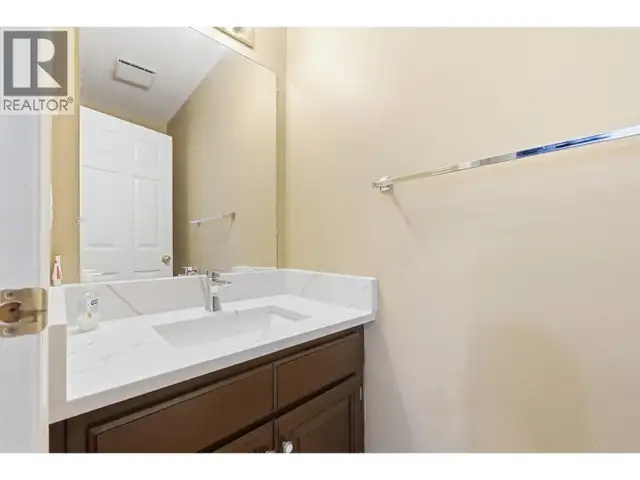 660 Wiltse Boulevard Penticton, British Columbia in Houses for Sale in Penticton - Image 34