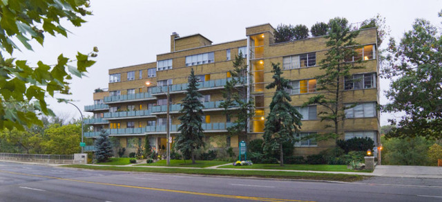 2 Bedroom High End Apartment, Bloor West Village area. in Long Term Rentals in City of Toronto - Image 4