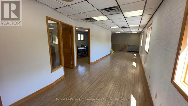 911 QUEEN STREET Kincardine, Ontario in Commercial & Office Space for Rent in Owen Sound - Image 8