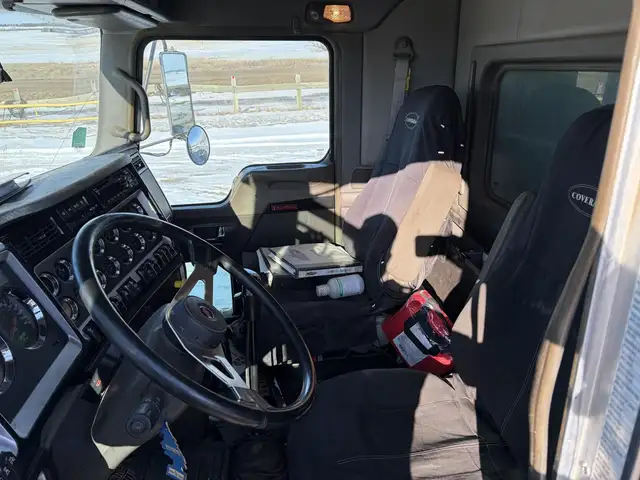 2015 KENWORTH T800 in Heavy Trucks in Kamloops - Image 36