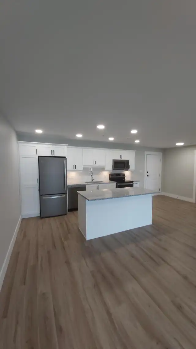 1Bed/1Bath Uptown Near Shopping, Available Feb.1,205-40 Patience in Long Term Rentals in Fredericton - Image 3