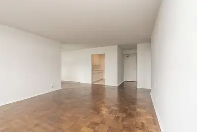 renovated one bedroom, Oriole and Oxton - ID 1968