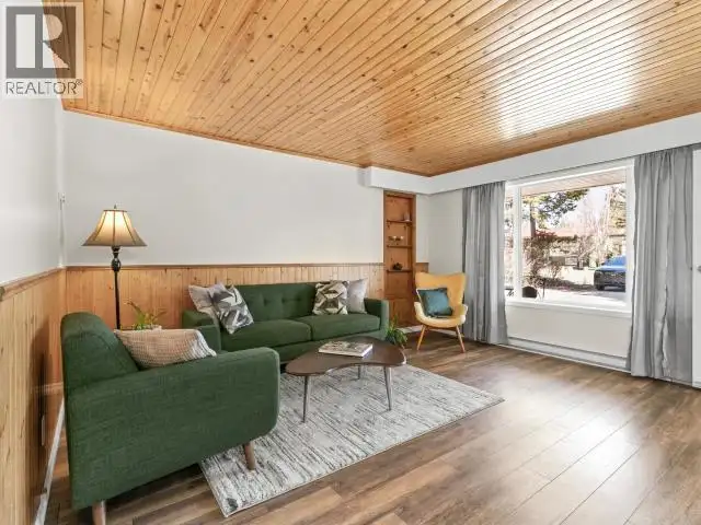 1717 HICKORY STREET Whitehorse, Yukon in Houses for Sale in Whitehorse - Image 11