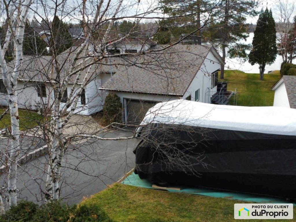 $697,900 - Bungalow for sale in Alma — photo 1