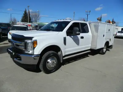 Welcome to Central Truck Sales. 2017 FORD XLT 4X4 F-350 (1 TON) SERVICE BODY WITH WIELDER ,6.2L engi...