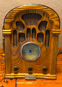Thomas collector’s edition radio-vintage