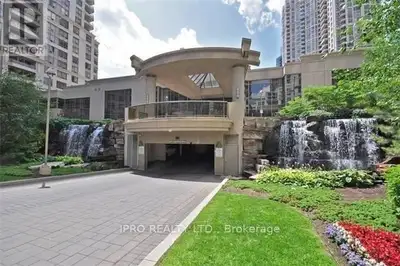 919 - 3888 DUKE OF YORK BOULEVARD Mississauga (City Centre), Ont