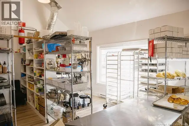 40 Douglas ave Bathurst, New Brunswick in Commercial & Office Space for Sale in Bathurst - Image 23