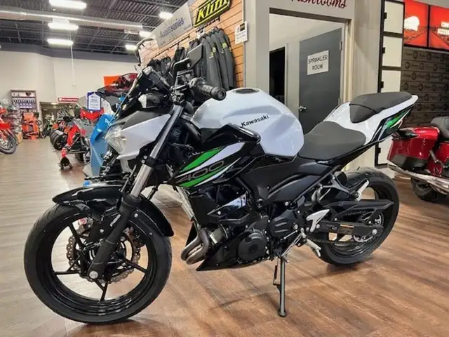 2019 Kawasaki Z400 ABS in Sport Bikes in Oakville / Halton Region - Image 7