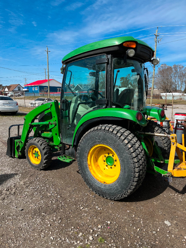 2016 John Deere 3039R 4x4 tractor with loader in Farming Equipment in St. Catharines - Image 2