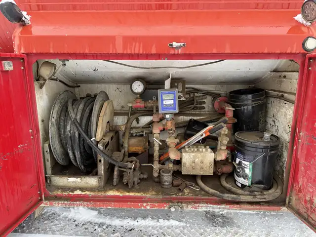 2006 KENWORTH T800 in Heavy Trucks in Saskatoon - Image 20