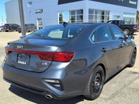 FREE DELIVERY IN NORTHERN AB/BC! The 2021 Kia Forte EX is a compact sedan that delivers style, effic... (image 4)