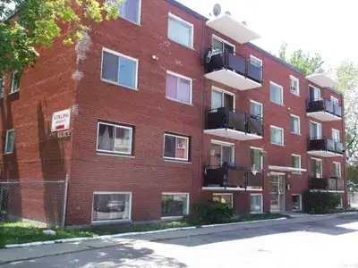 Apartments For Rent (2 Bedroom) - 121 Alice St, Sarnia, ON