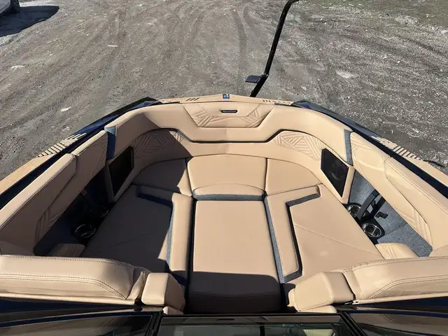 2025 Mastercraft Xstar 23 in Powerboats & Motorboats in St. Albert - Image 11