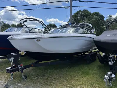 Exceeding industry standards, the Yamaha 252S combines luxury and technology in a timeless look. The...