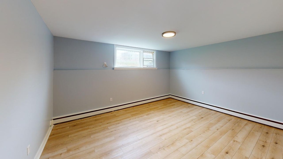 SPACIOUS ONE BEDROOM IN WEST END HALIFAX AVAILABLE NOVEMBER 1ST 3