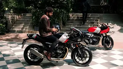 THRUXTON 400 PHANTOM BLACK/ALUMINUM SILVER MSRP $7395 THRUXTON 400 PEARL METALLIC WHITE/STORM GREY M...